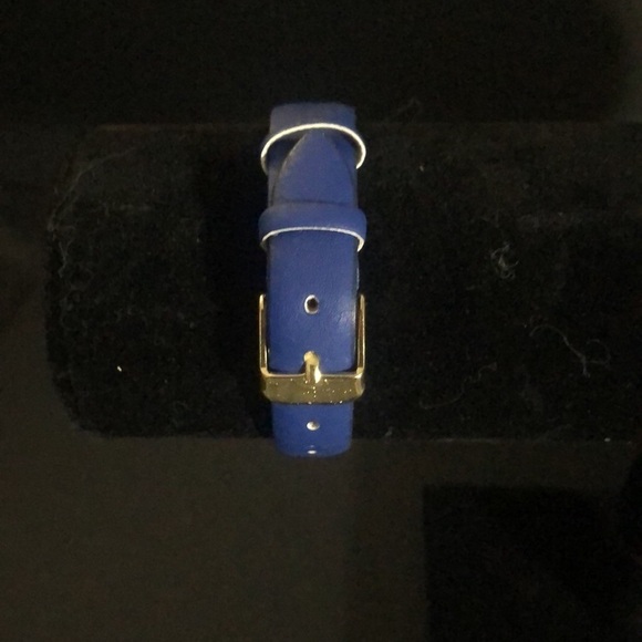 Mustache watch in blue and gold - Picture 3 of 3